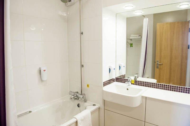 Premier Inn Haydock Park/M6 J23 Warrington Ngoại thất bức ảnh